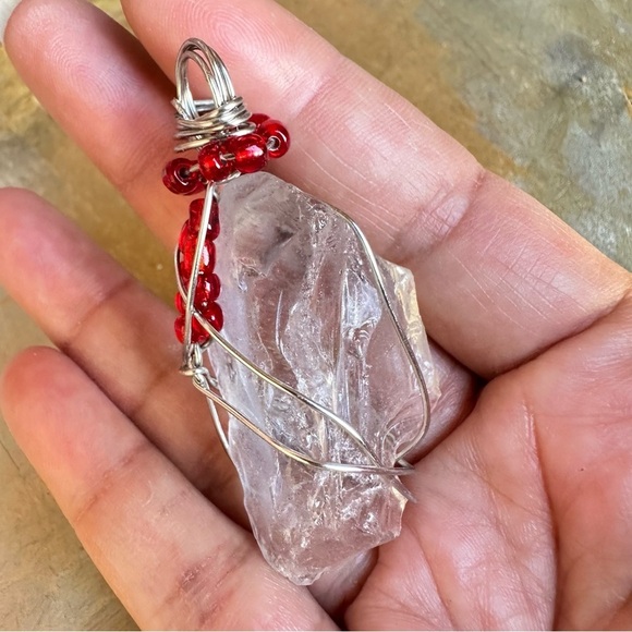 Handmade Sea Glass Pendant Red Accent Beads Silver Tone Wire Wrapped 1915 R - Picture 9 of 11